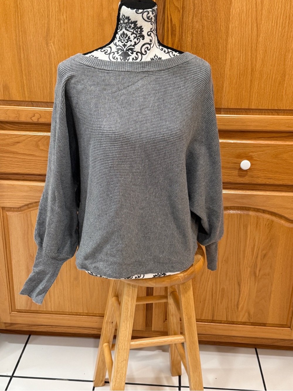 Cupio Gray Off-the-Shoulder Ribbed Sweater - Picture 3 of 10